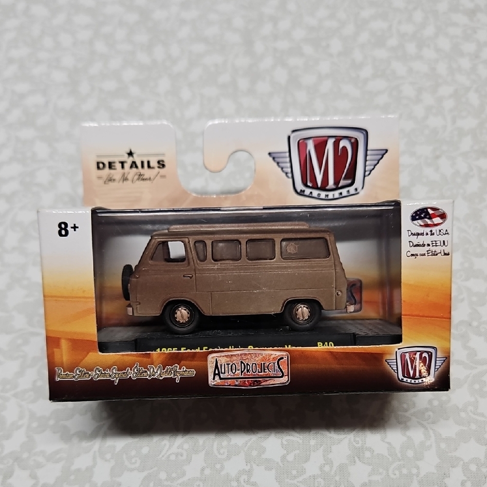 2016 M2 Machines 1965 Ford Econoline Camper Van Auto-Projects R40 16-34
